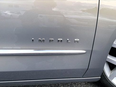 Used 2017 Chevrolet Impala Premier w/ Enhanced Convenience Package FWD image 7