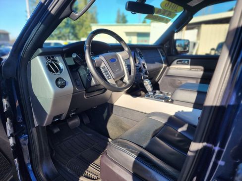 Used 2016 Ford Expedition Limited image 11