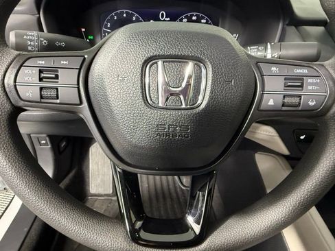 Used 2025 Honda Accord SE image 18