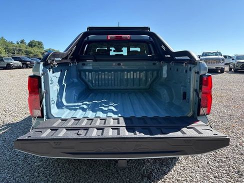 Certified 2025 Chevrolet Colorado Z71 w/ Midnight Edition AWD/4WD image 12