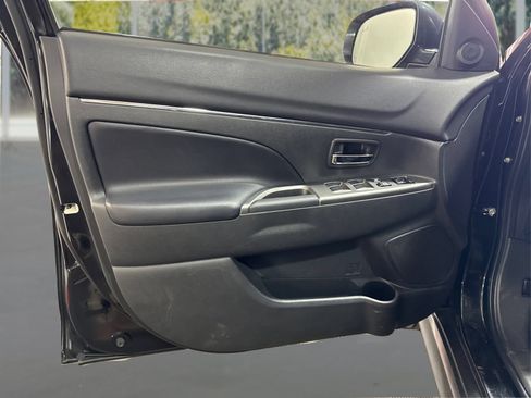 Used 2024 Mitsubishi Outlander Sport ES AWD/4WD image 17
