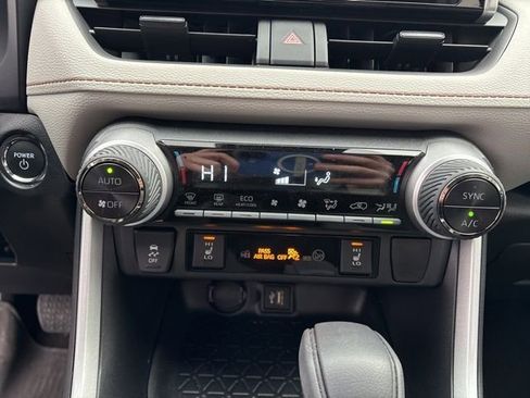 Used 2025 Toyota RAV4 XLE image 15
