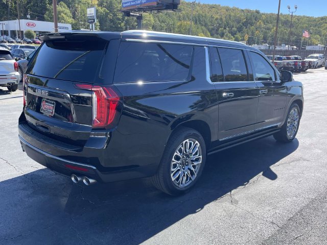 Certified 2024 GMC Yukon XL Denali Ultimate AWD/4WD image 4