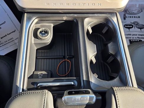 New 2026 Ford Expedition Active image 21