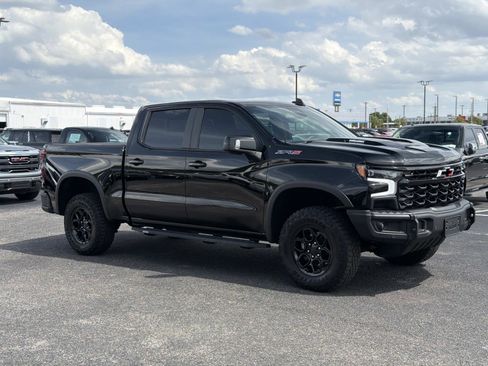 Used 2024 Chevrolet Silverado 1500 ZR2 w/ ZR2 Bison Edition AWD/4WD image 1