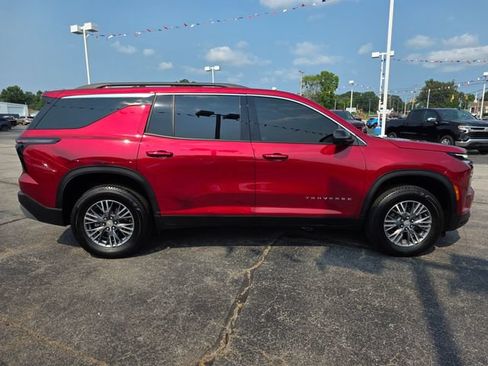 Used 2026 Chevrolet Traverse LT w/ Driver Confidence Package FWD image 17