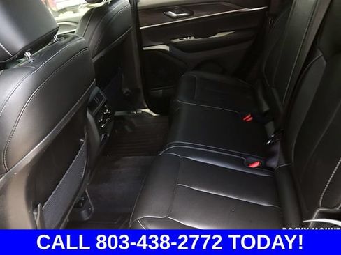 Used 2025 Jeep Grand Cherokee Limited AWD/4WD image 15