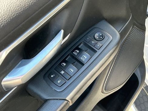 Used 2019 RAM 1500 Big Horn image 12