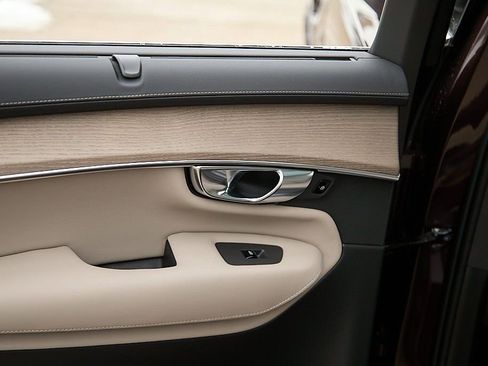 New 2026 Volvo XC90 T8 Ultra w/ Protection Package image 19