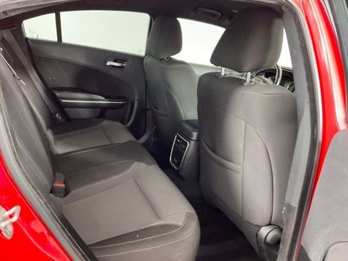 Used 2022 Dodge Charger SXT RWD image 17