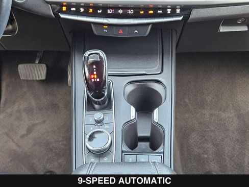 Used 2025 Cadillac XT4 Premium Luxury FWD image 20