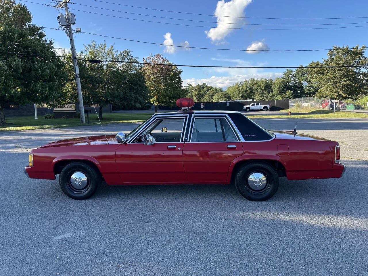 Used 1990 Ford LTD Crown Victoria RWD image 25
