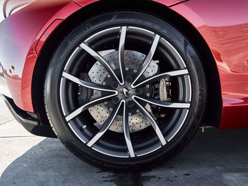 Used 2023 McLaren Artura image 23