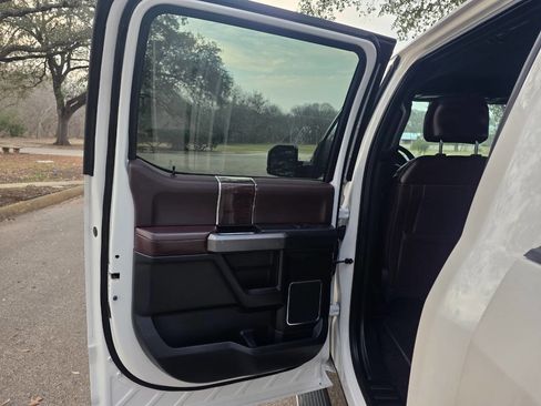 Used 2015 Ford F150 Platinum w/ FX4 Off-Road Package image 22