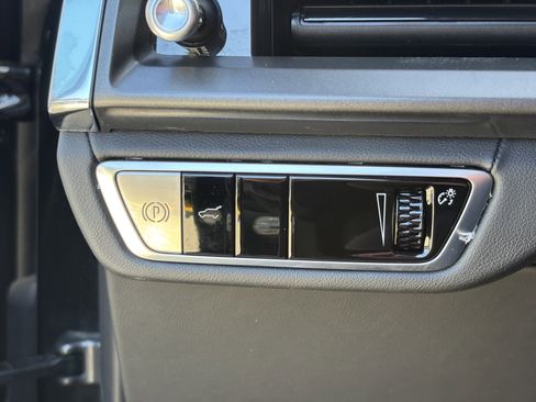 Used 2026 Cadillac Vistiq Luxury AWD/4WD image 33