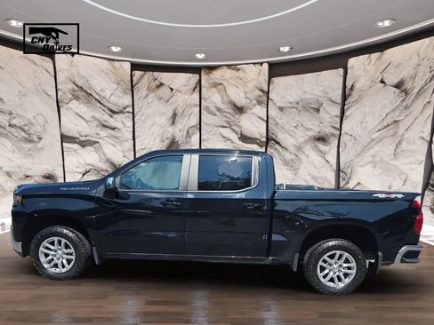 Used 2022 Chevrolet Silverado 1500 LT AWD/4WD image 8