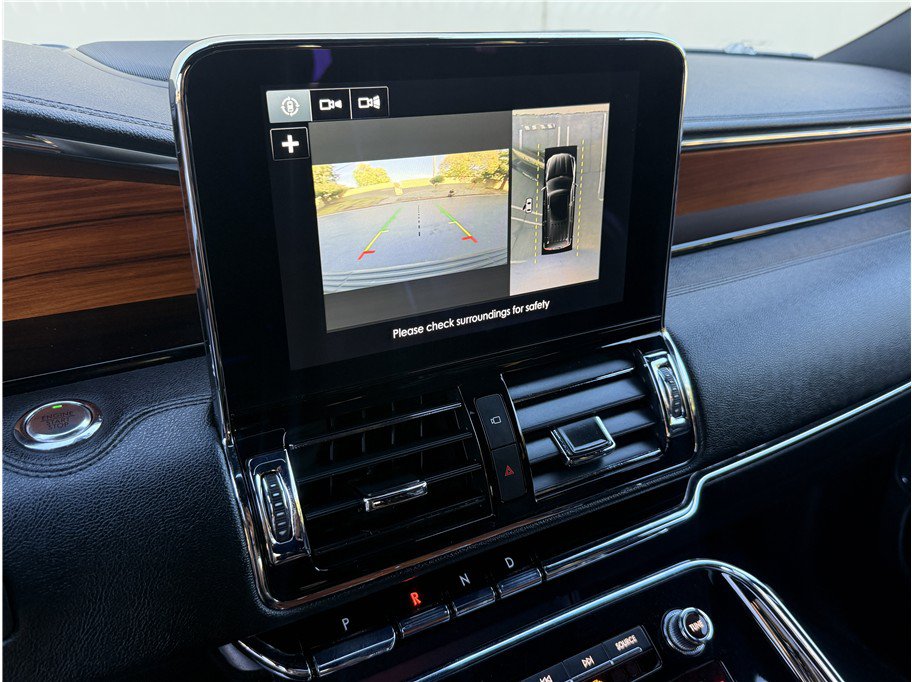 Used 2019 Lincoln Navigator L Select RWD image 17