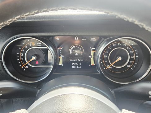 Used 2022 Jeep Gladiator Overland w/ Popular Equipment Package AWD/4WD image 31
