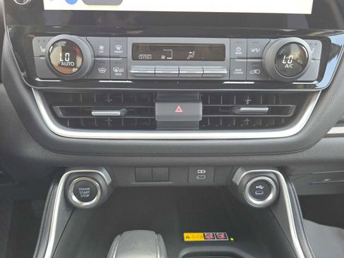 Certified 2025 Toyota Grand Highlander FWD image 28