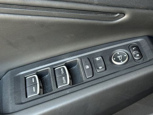 Certified 2023 Honda Accord EX image 12
