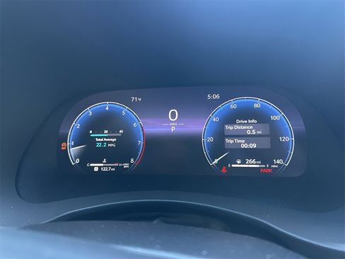 Used 2025 Toyota Highlander Platinum image 29