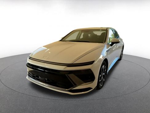 Used 2025 Hyundai Sonata SEL image 7