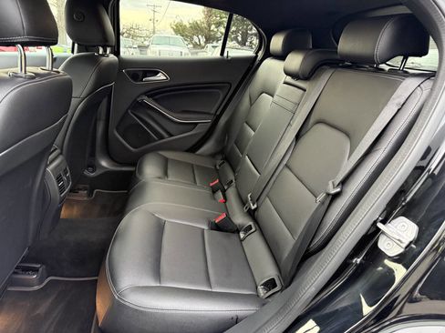 Used 2020 Mercedes-Benz GLA 250 4MATIC image 11