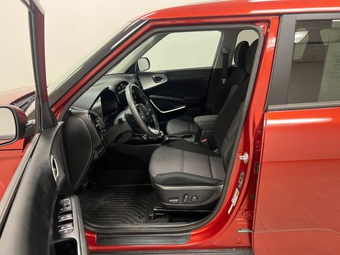Used 2023 Kia Soul S FWD image 21