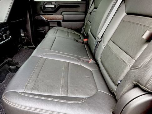 Used 2022 GMC Sierra 3500 Denali w/ Denali Ultimate Package AWD/4WD image 9