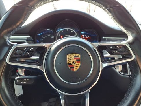 Used 2018 Porsche Macan Turbo image 20