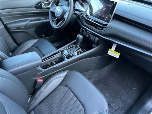 New 2026 Jeep Compass Latitude image 15