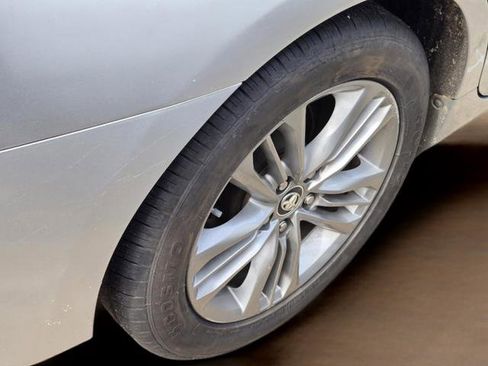 Used 2016 Toyota Camry SE FWD image 33