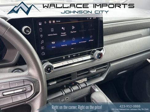 Used 2024 Chevrolet Colorado Trail Boss w/ Advanced Trailering Package AWD/4WD image 22