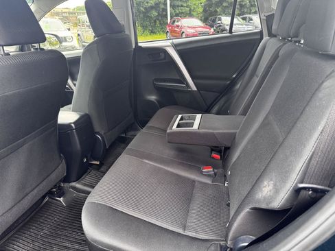 Used 2017 Toyota RAV4 LE w/ All Weather Liner Package AWD/4WD image 16