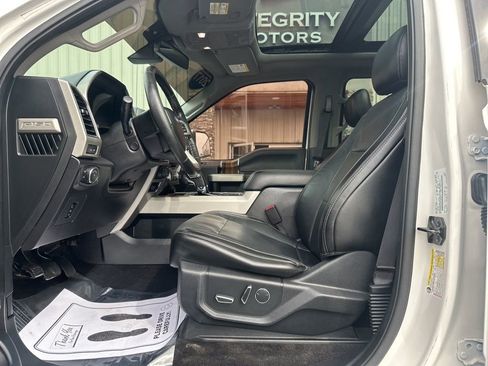 Used 2017 Ford F150 Lariat w/ Equipment Group 502A Luxury image 13