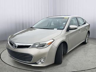 Used 2013 Toyota Avalon XLE Touring video 2
