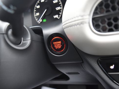 Certified 2026 Honda HR-V EX-L image 16