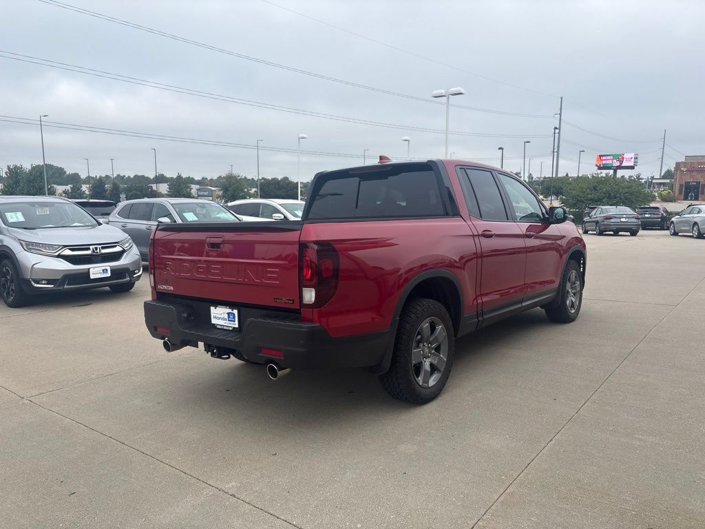 Used 2025 Honda Ridgeline TrailSport image 5