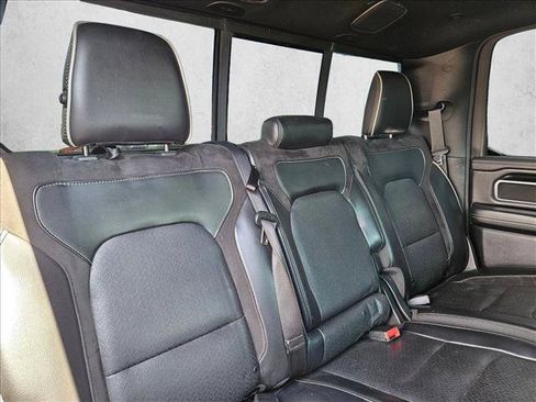 Used 2019 RAM 1500 Laramie AWD/4WD image 12