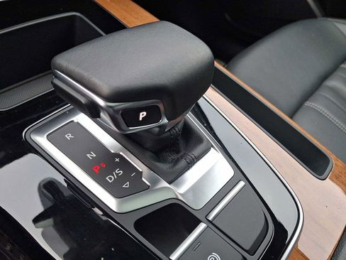 Certified 2023 Audi Q5 2.0T Premium w/ Convenience Package image 12