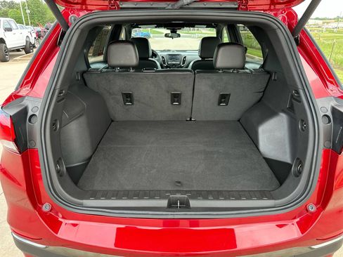 Used 2023 Chevrolet Equinox RS FWD image 22