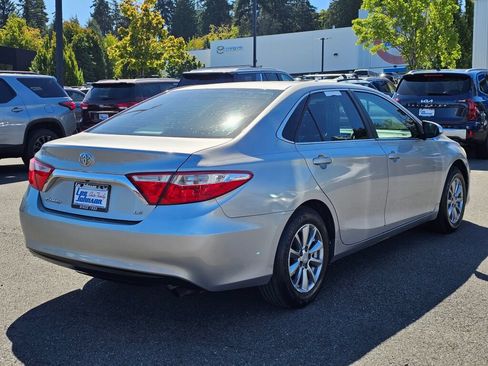 Used 2015 Toyota Camry LE FWD image 5
