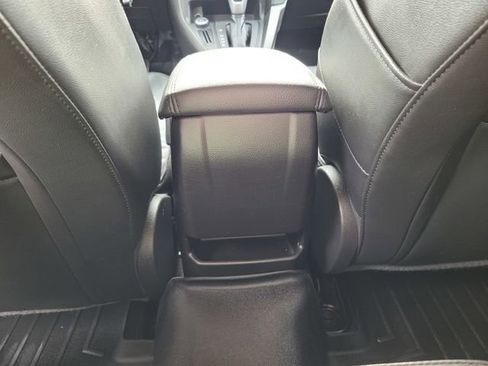 Used 2015 Ford Focus SE w/ Equipment Group 201A image 15