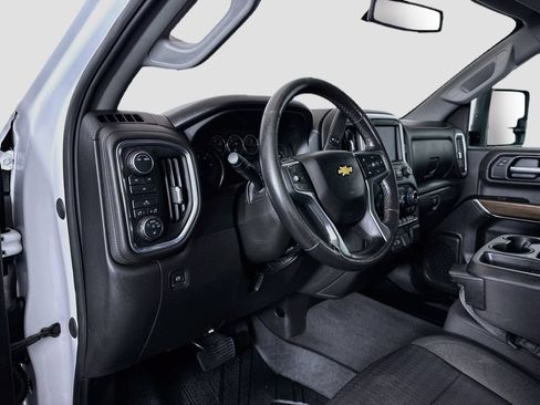 Used 2022 Chevrolet Silverado 2500 LT w/ Fleet Comfort Package AWD/4WD image 9