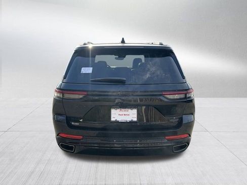 New 2025 Jeep Grand Cherokee Summit image 6