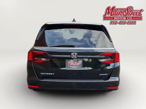 Used 2023 Honda Odyssey Sport image 6