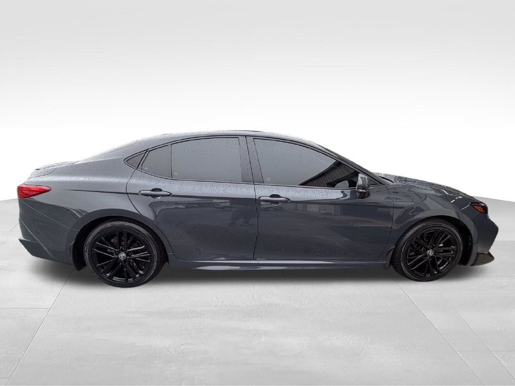 Used 2025 Toyota Camry SE FWD image 7