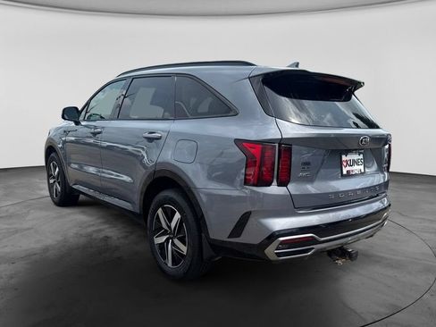 Used 2021 Kia Sorento EX w/ Panoramic Sunroof Package AWD/4WD image 8