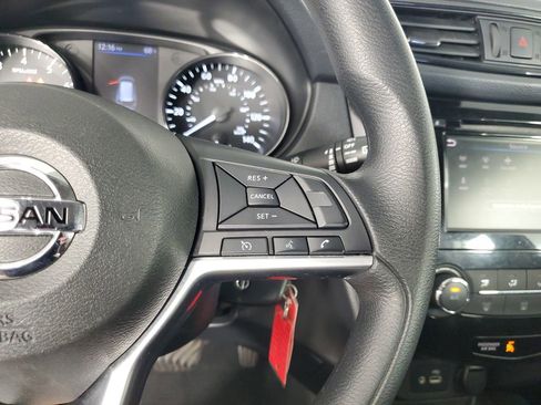 Used 2020 Nissan Rogue S image 23