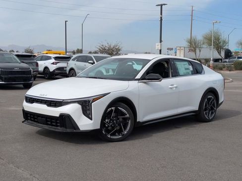 Certified 2025 Kia K4 GT-Line image 31